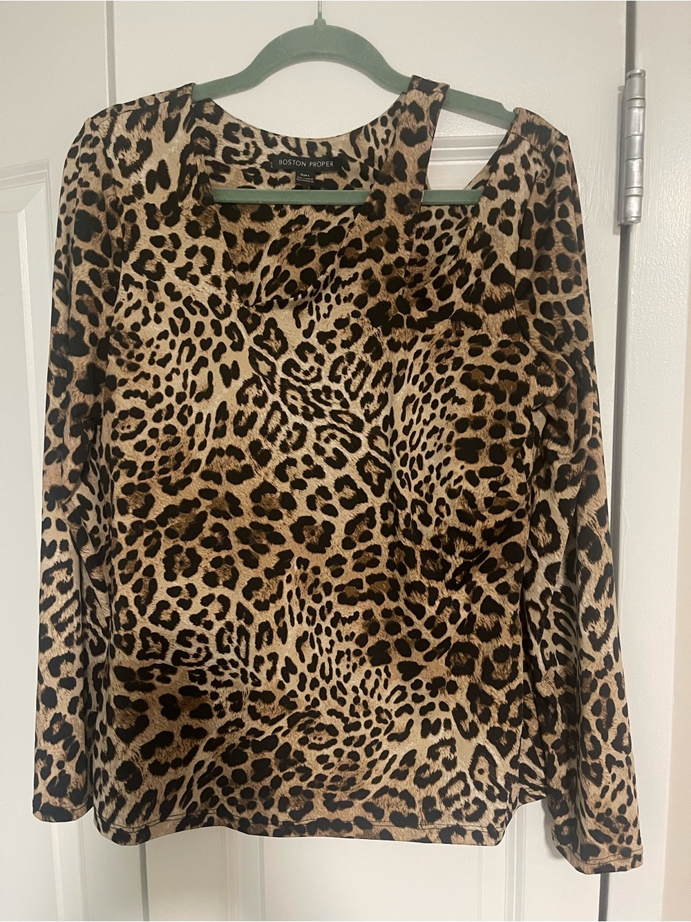 Boston Proper Leopard-Print Women’s Top- Black & Brown